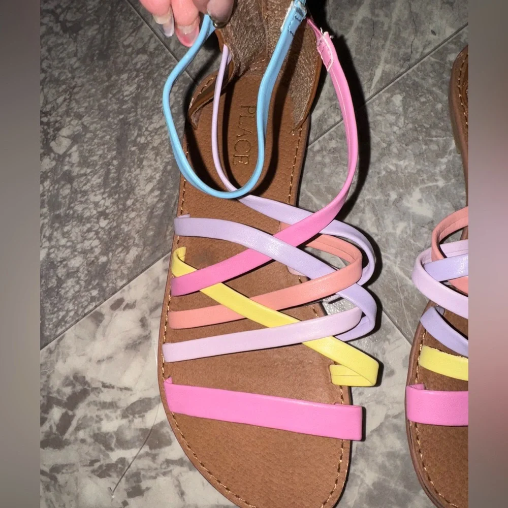 The Children’s Place Girls Rainbow Strappy Gladiator Sandals Size 1